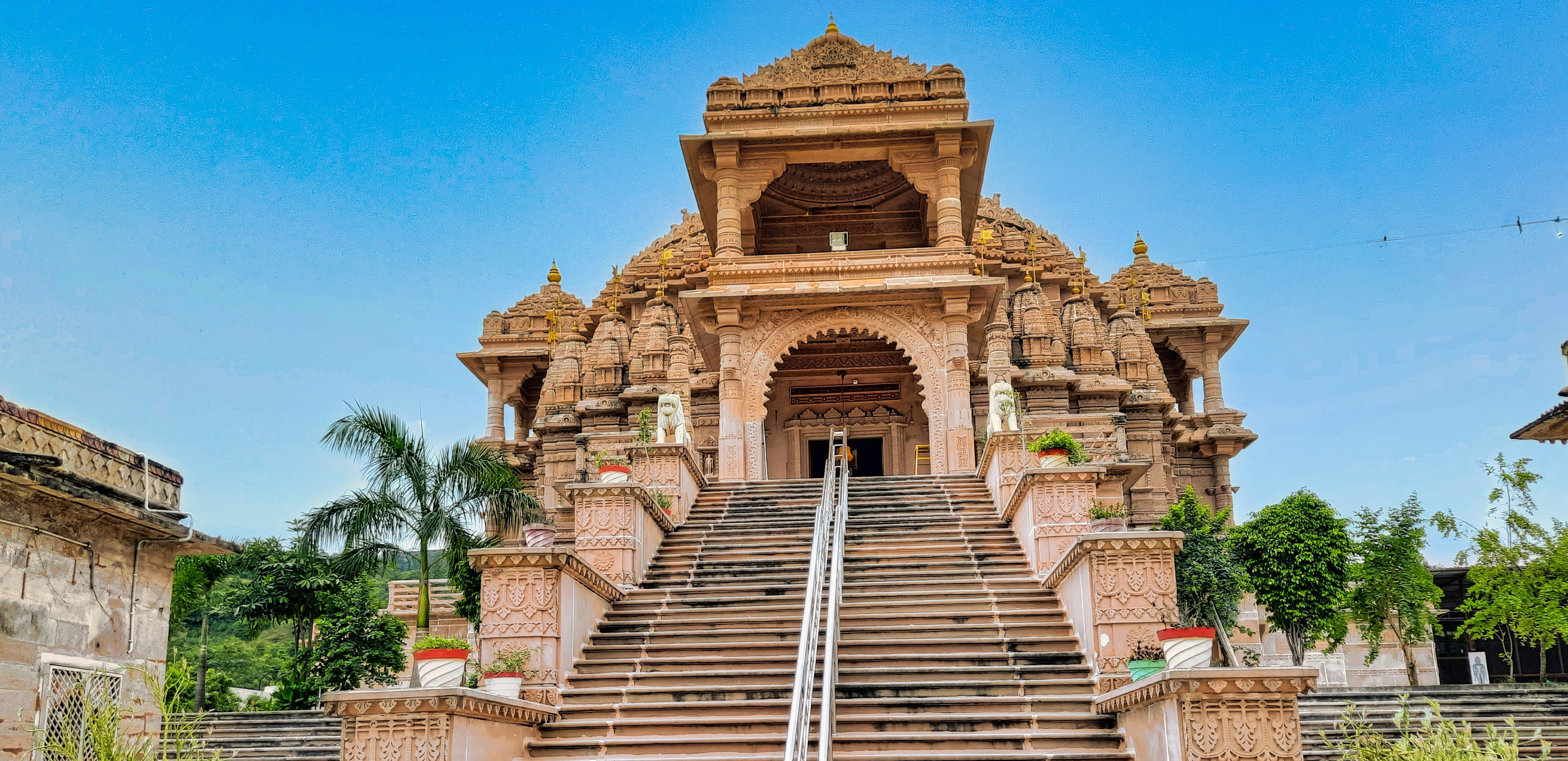 Ramtek Fort Temple, Nagpur: A Sacred Hilltop Retreat with Mythological Significance