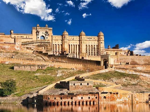 Amer Fort, Jaipur: A Majestic Blend of History and Architecture