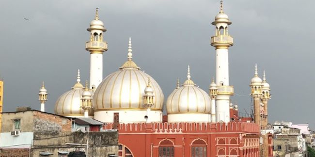 Nakhoda Mosque: A Historic Landmark in Kolkata's Burrabazar