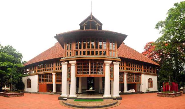 Bolgatty Palace, Kochi: A Historic Haven with Luxurious Charm