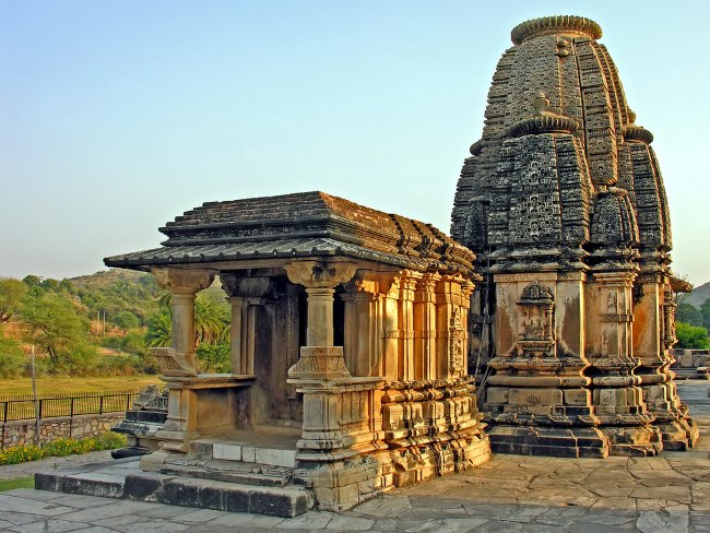 Sahastrabahu Temple (Saas Bahu Temple), Udaipur: A Glimpse into Ancient Architecture