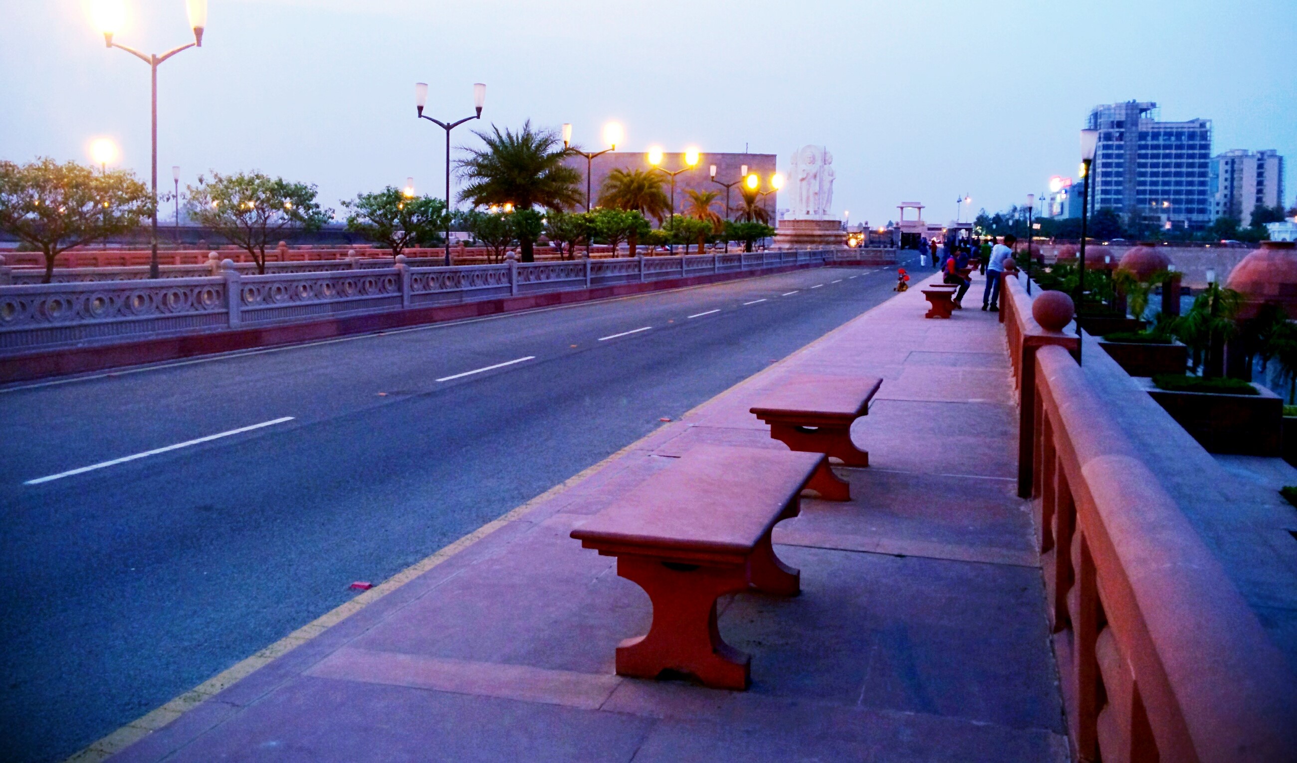 Marine Drive, Lucknow: A Scenic Retreat by the Gomti River