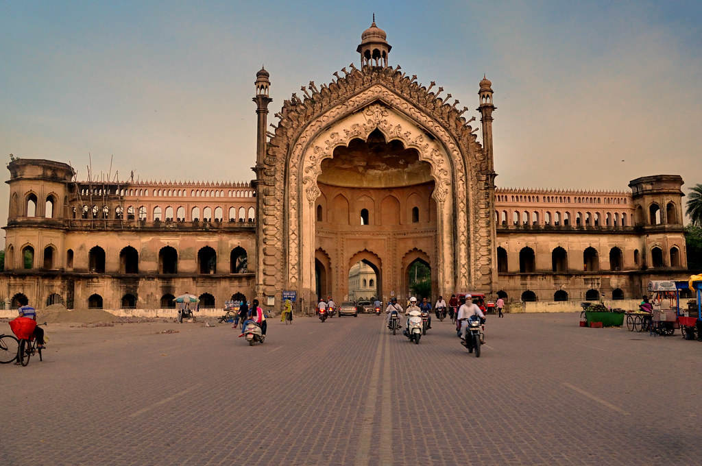 Rumi Darwaza: The Majestic Gateway of Lucknow