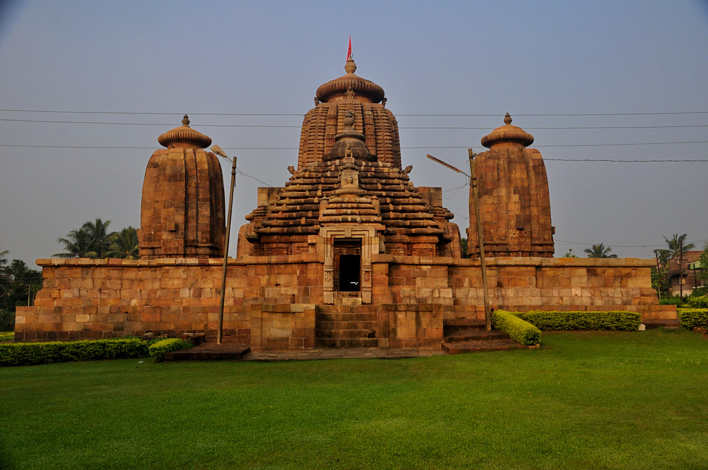 Brahmeshwara Temple, Bhubaneswar: A Glimpse into Oriyan Architectural Excellence