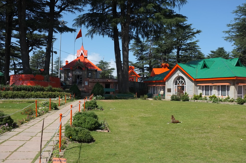 Jakhoo Temple: A Spiritual Haven with the World’s Largest Hanuman Statue