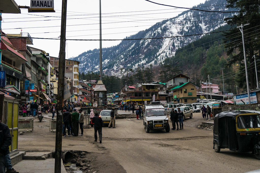 Mall Road Manali: A Shopper’s Paradise in the Heart of the Mountains