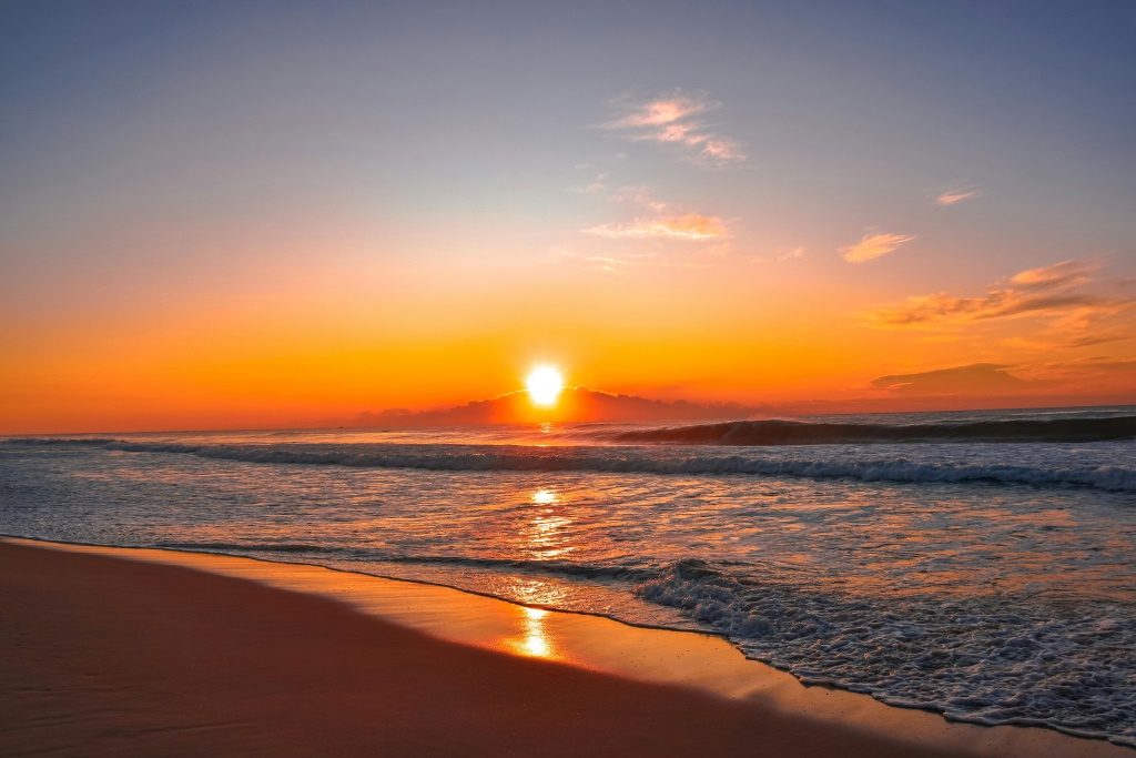 Relish a Mesmerizing Sunrise in Pondicherry: A Must-Do Experience