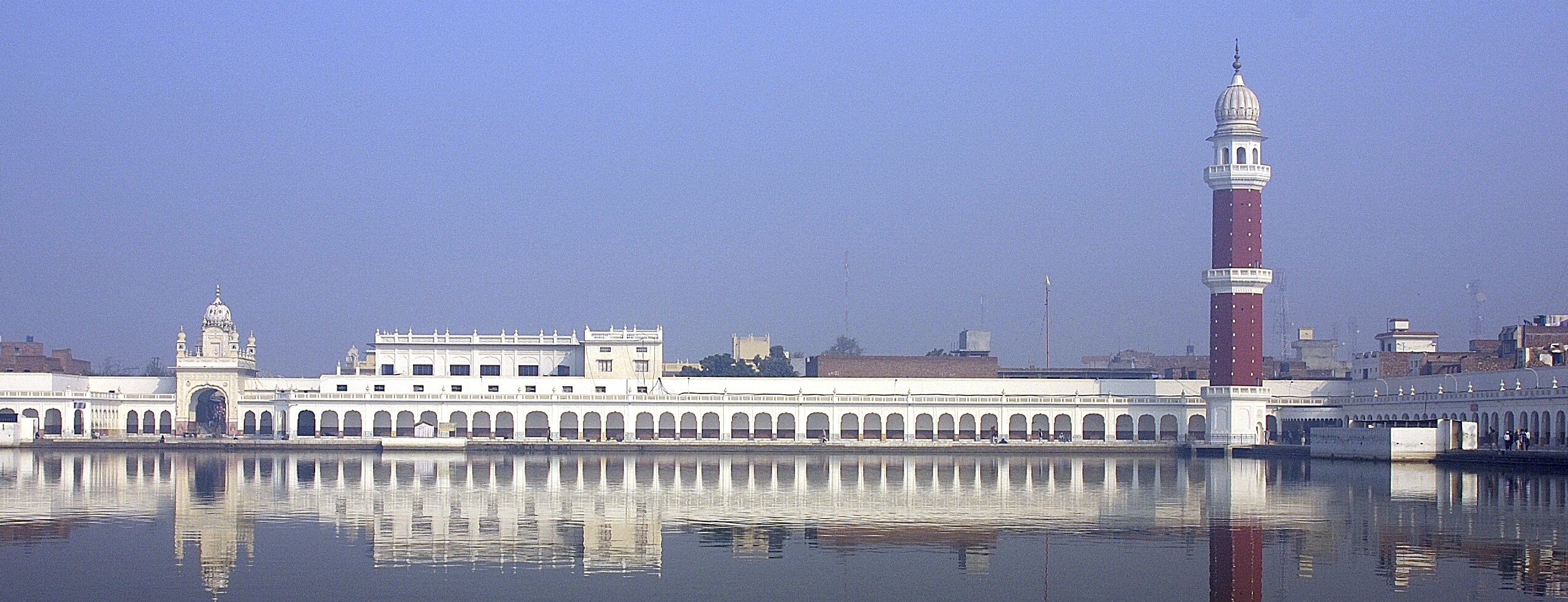 Gurudwara Shri Tarn Taran Sahib: A Spiritual Retreat Near Amritsar