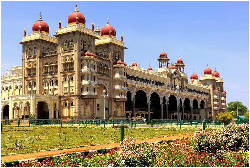 Mysore Palace: A Majestic Blend of History and Architecture