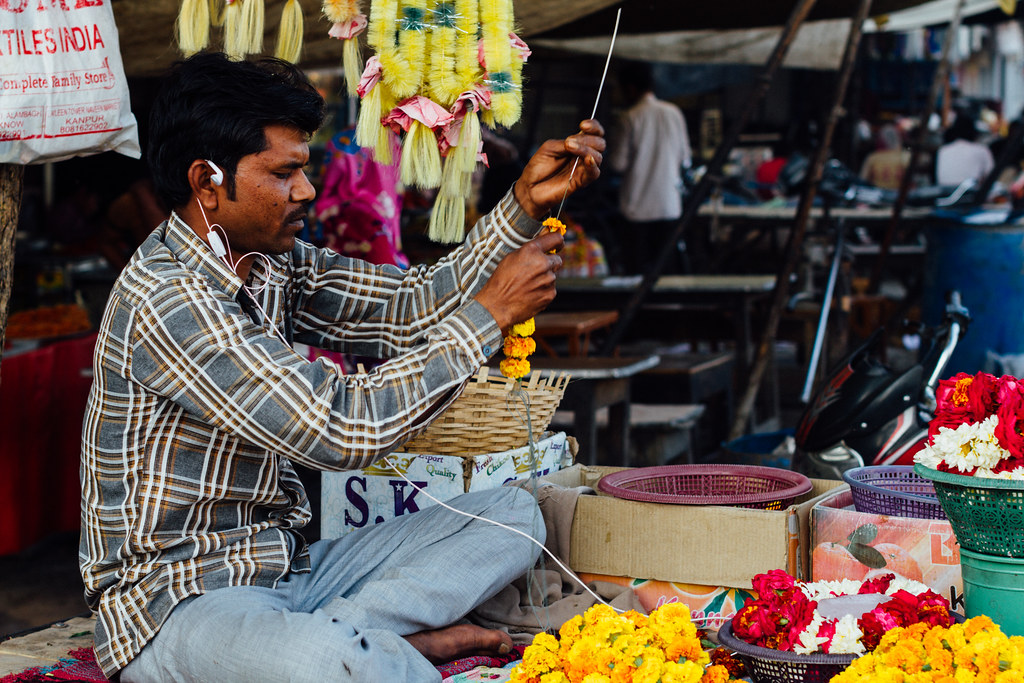 Becon Ganj Market: A Shopping Paradise in Kanpur