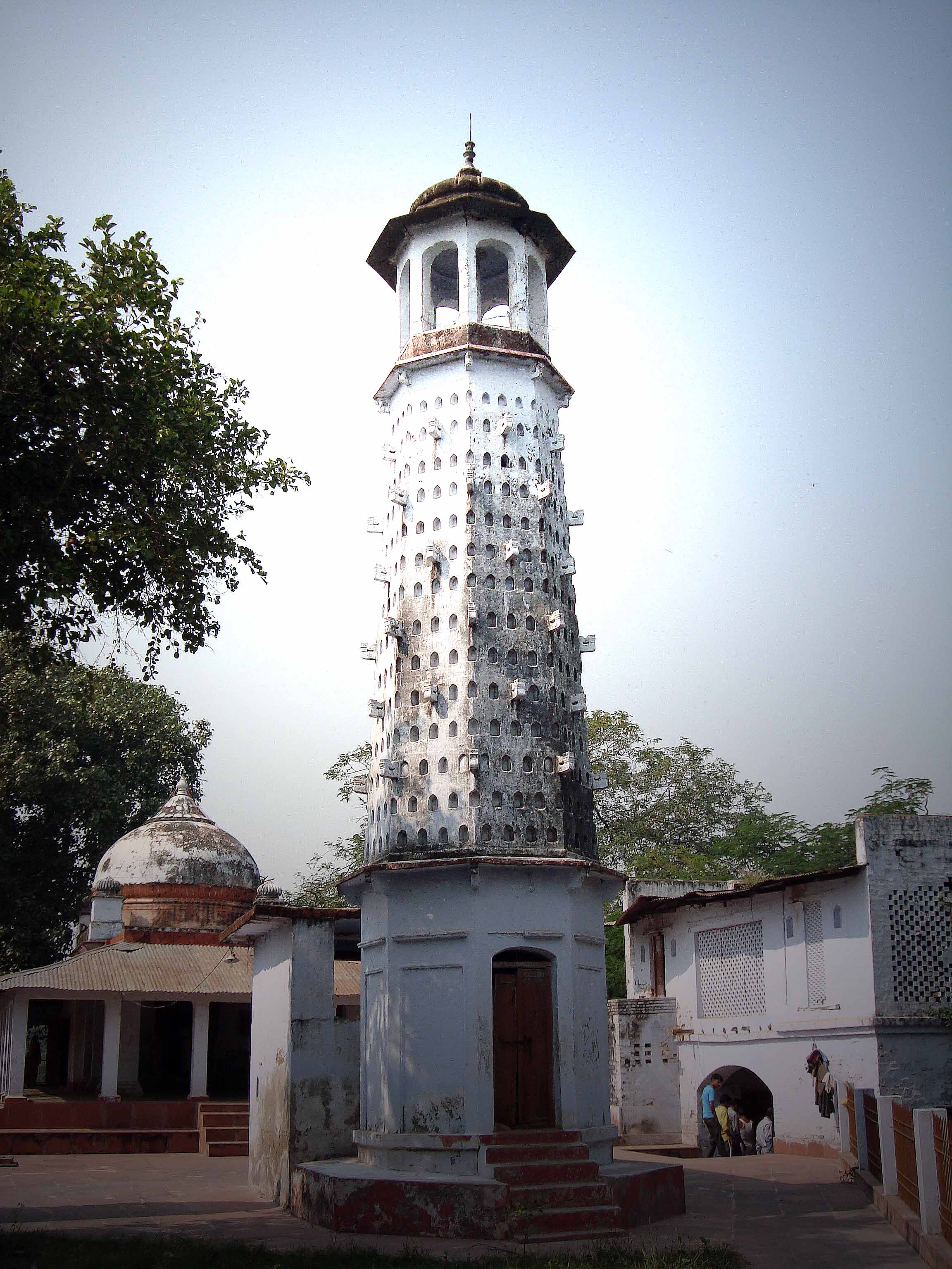 Valmiki Ashram, Kanpur: A Spiritual Retreat with Ancient Significance