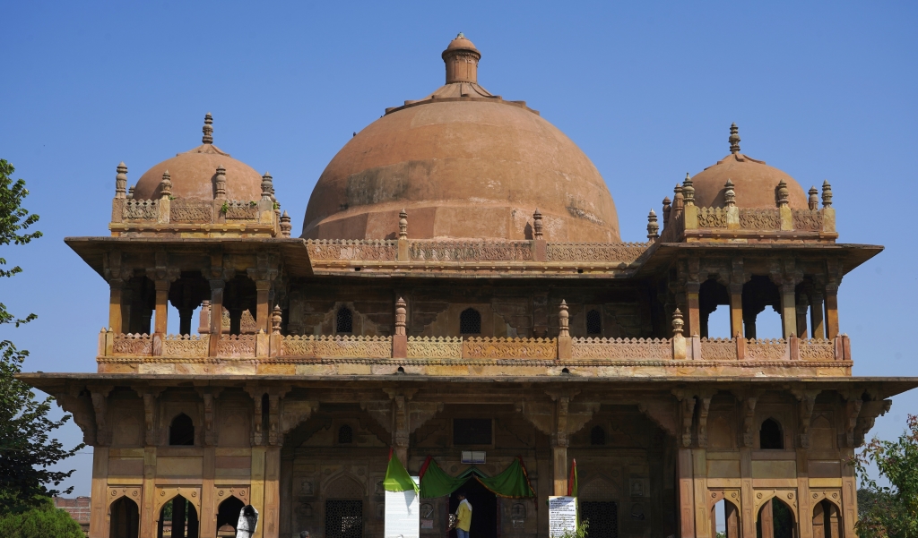 Chhoti Dargah, Patna: A Sacred Journey to the Tomb of Makhdum Shah