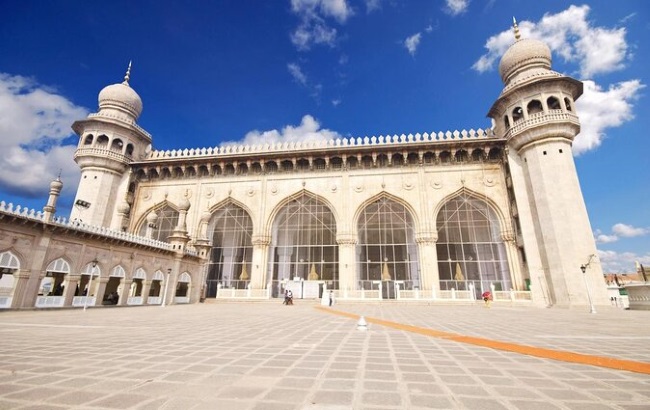 Mecca Masjid, Hyderabad: A Majestic Heritage of Faith and Architecture