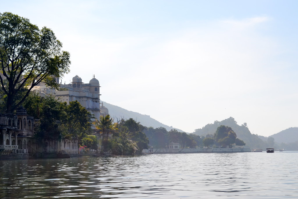 Lake Pichola: Udaipur's Serene Jewel