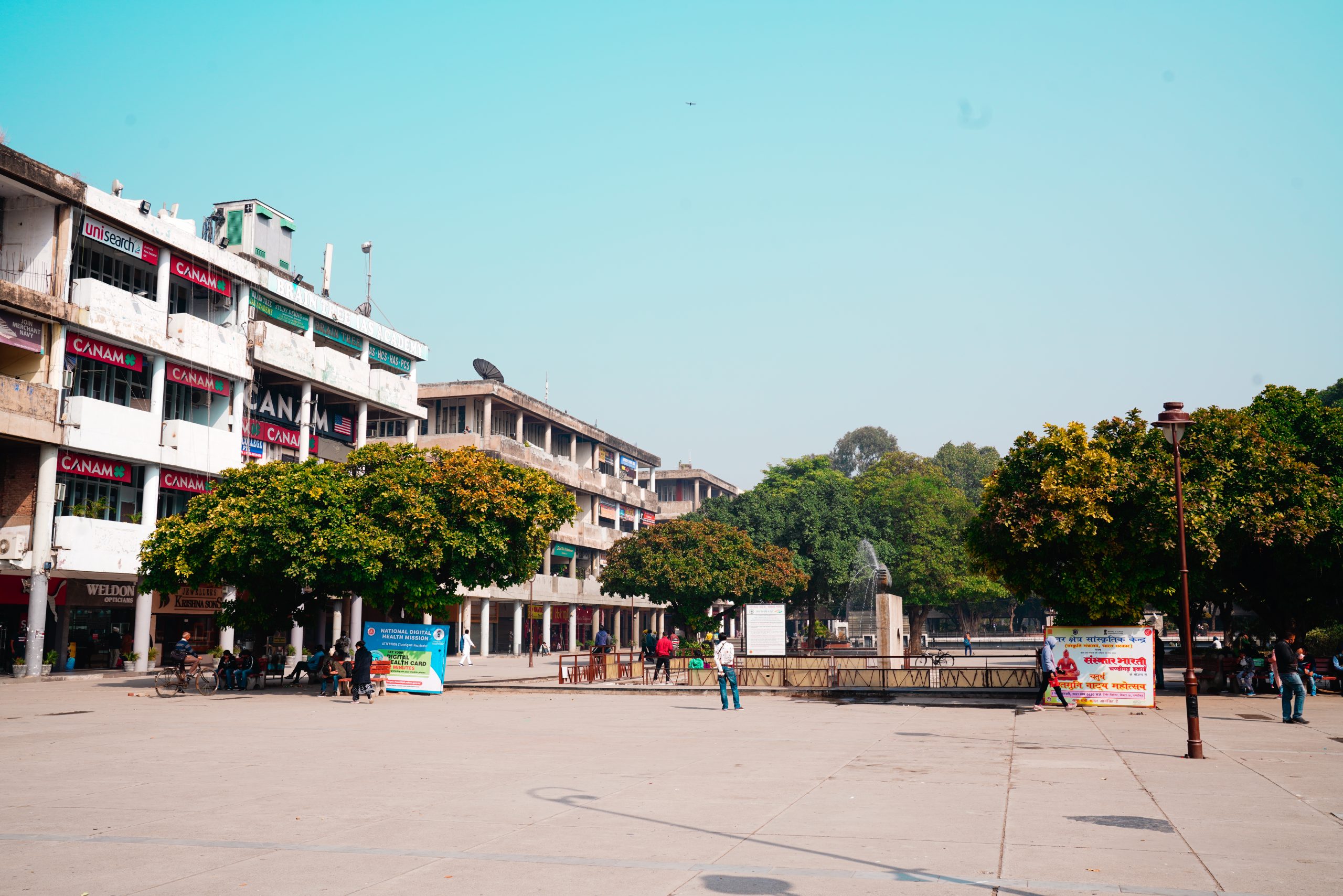 Sector 17 Market, Chandigarh: A Shopper’s Paradise